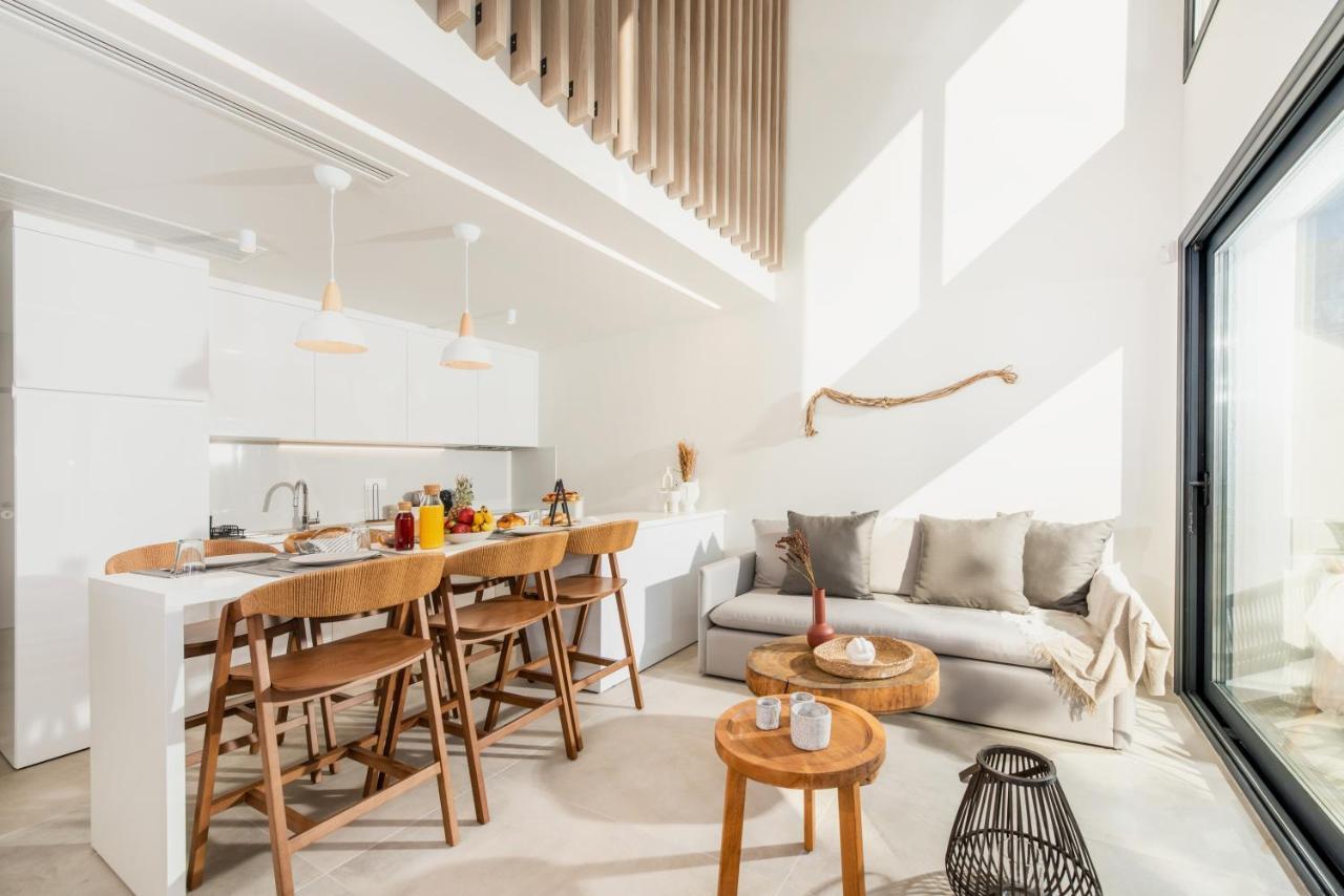 Serene Seafront Villas Неа-Ираклия Экстерьер фото