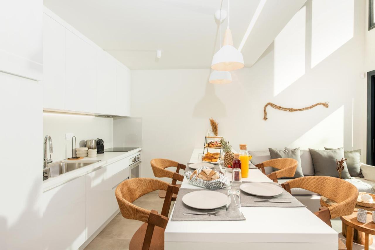 Serene Seafront Villas Неа-Ираклия Экстерьер фото