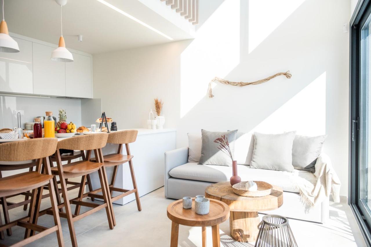 Serene Seafront Villas Неа-Ираклия Экстерьер фото